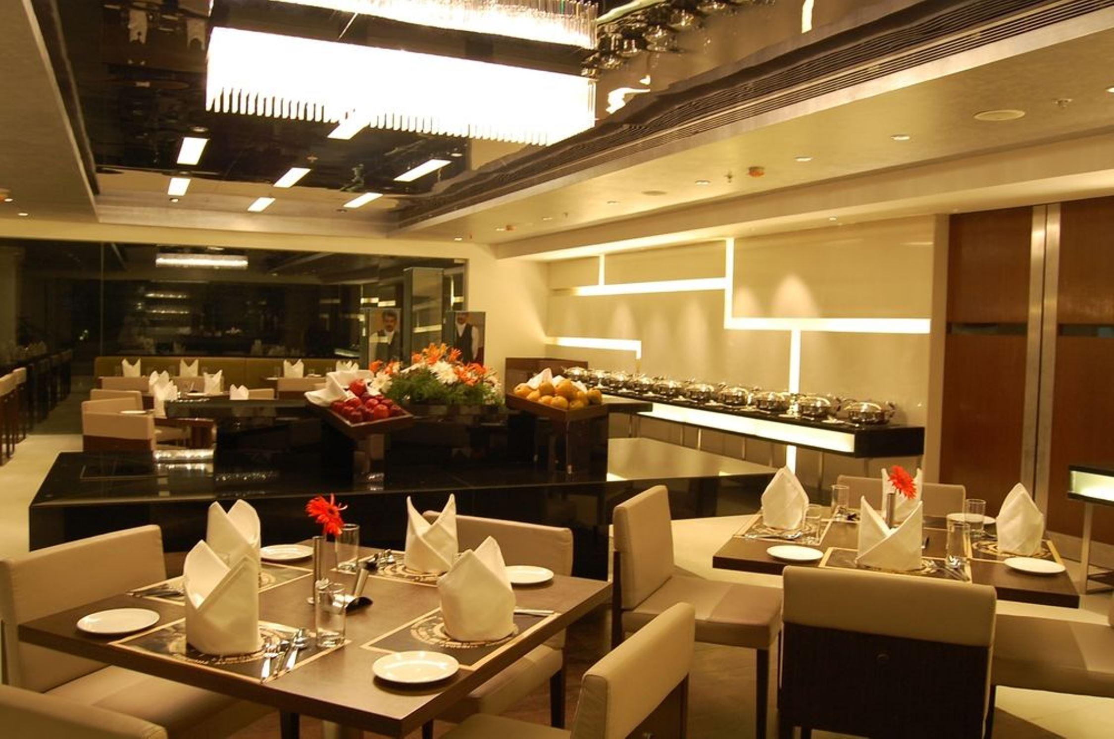 The Pride Hotel, Бенґалуру Ресторан фото