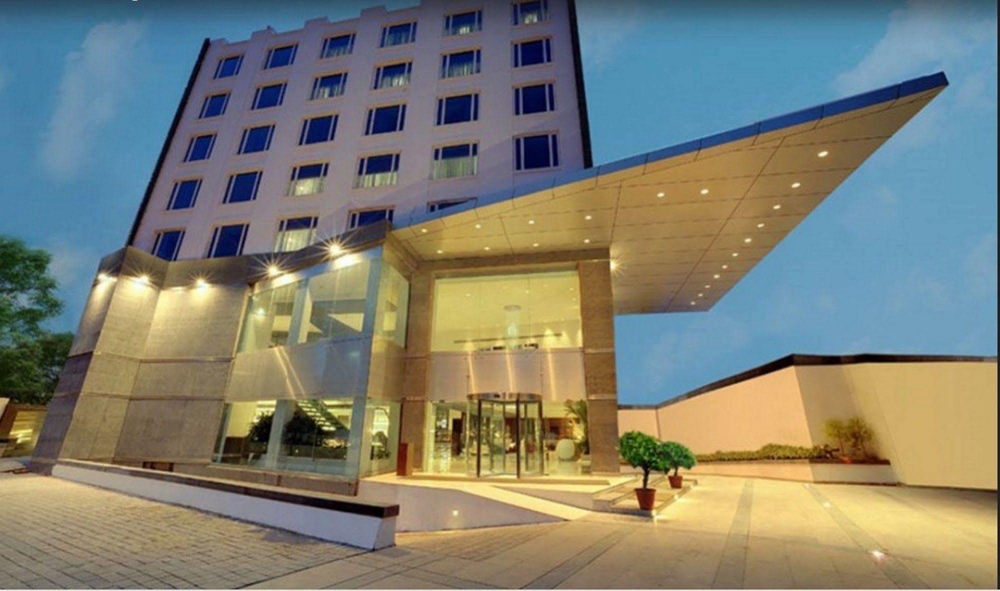 The Pride Hotel, Бенґалуру Екстер'єр фото